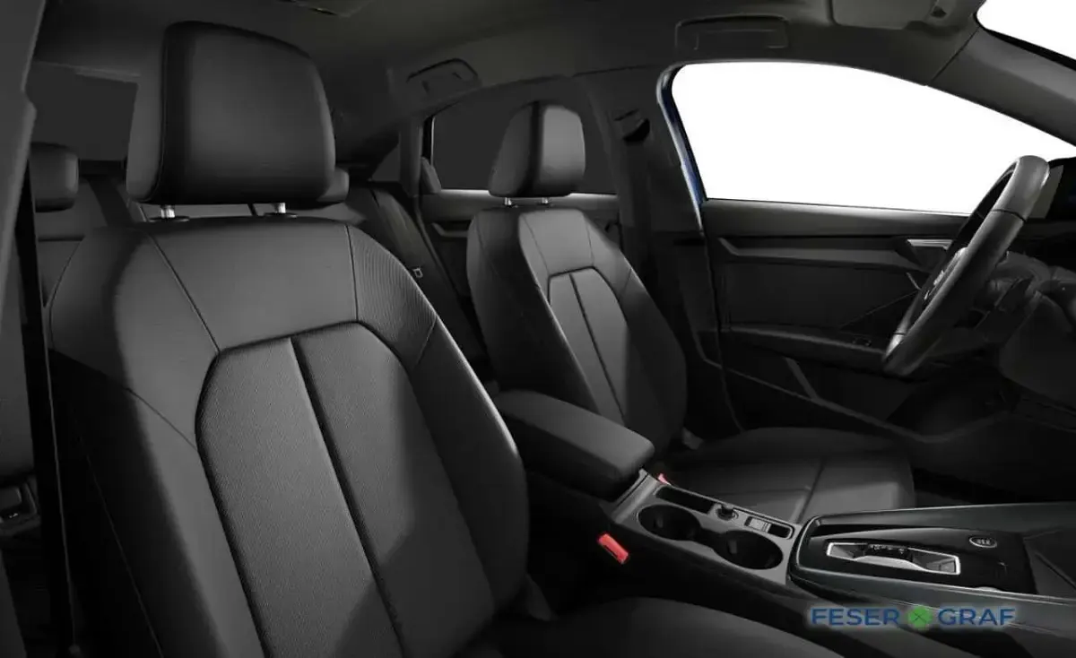 Gebraucht Audi A3 Advanced Plus 150 PS (110 kW) 2025 Navarrablau metallic Limousine