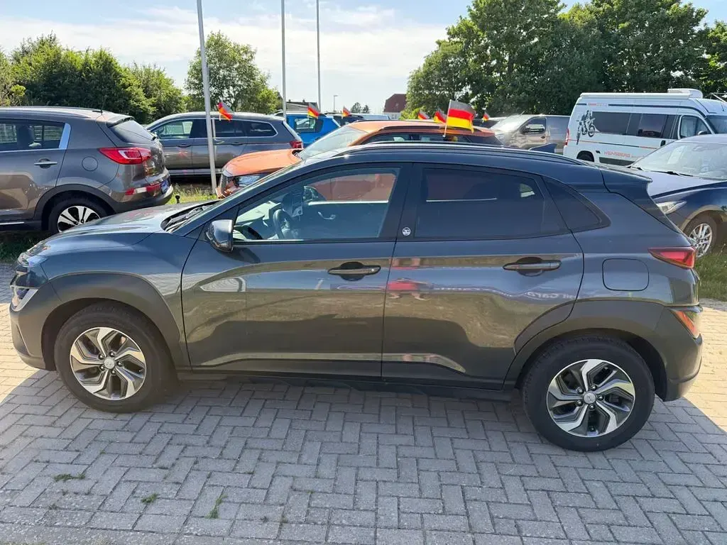 Gebraucht Hyundai Kona Edition 30 105 PS (77 kW) 2022 Schwarz SUV