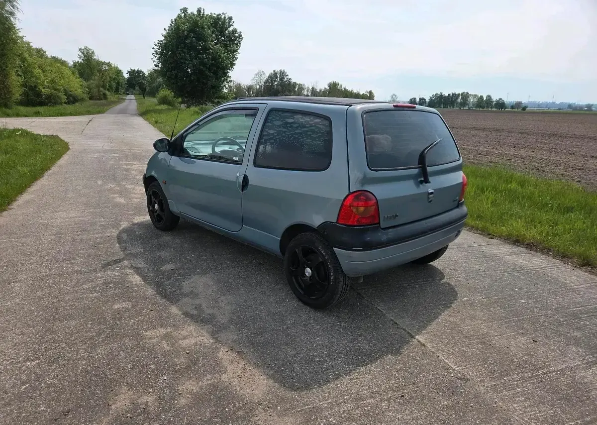 Używany Renault Twingo 59 KM (43 kW) 2002 Niebieski Hatchback
