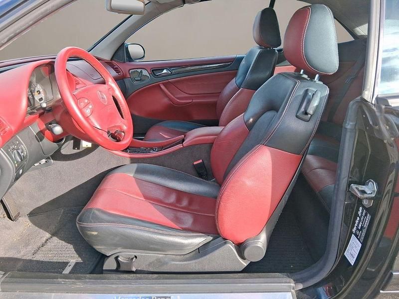 Gebraucht Mercedes CLK200 163 PS (119 kW) 2001 Schwarz Cabrio