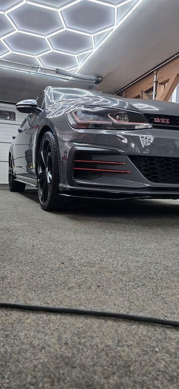 Grau Gebraucht 2019 VW Golf GTI Limousine | 24.990 € (Guter Preis) - Bild 1/4