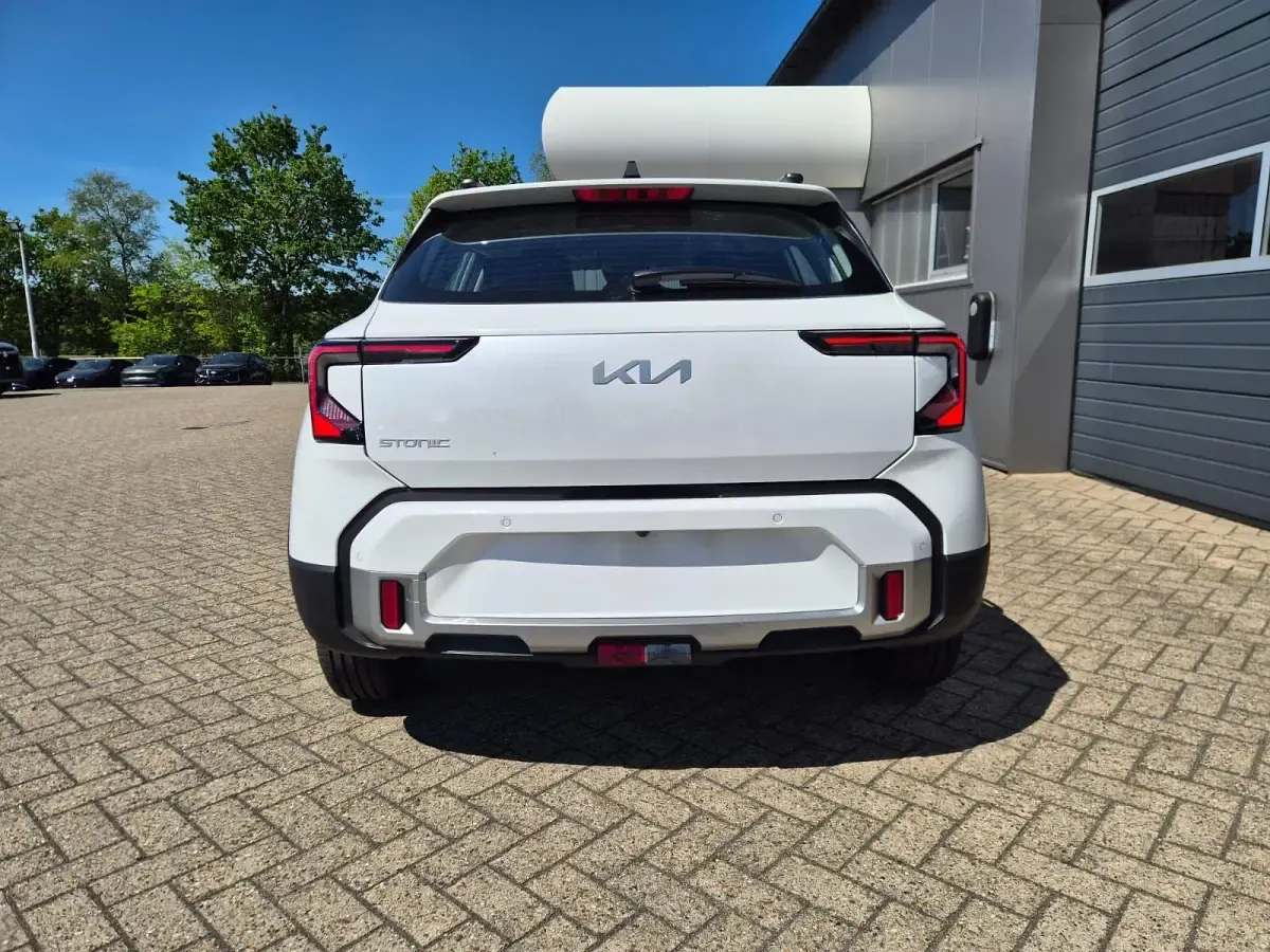Neu Kia Stonic 116 PS (85 kW) 2026 Snow white pearl SUV