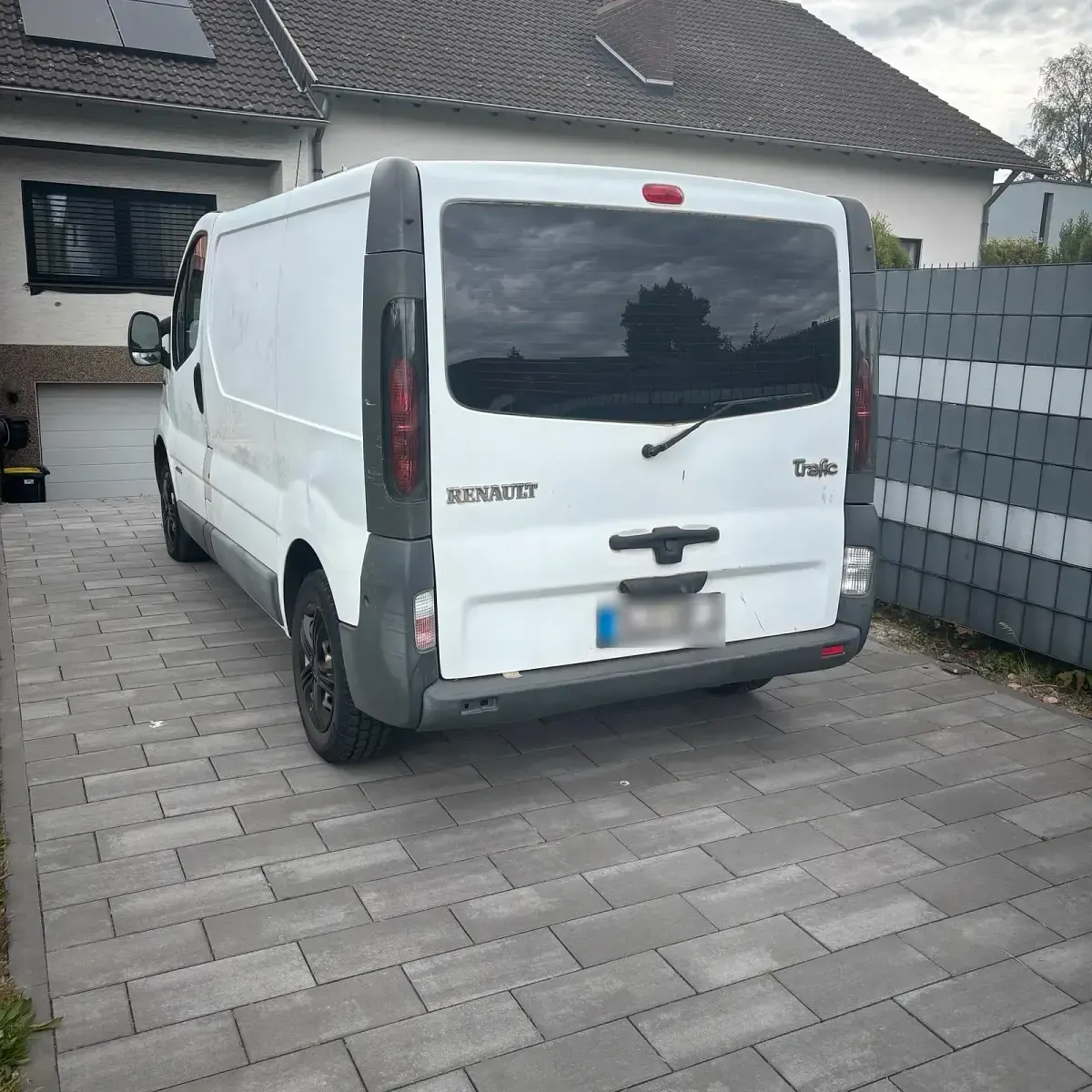 Gebraucht Renault Trafic 100 PS (73 kW) 2003 Weiß Van / Kleinbus