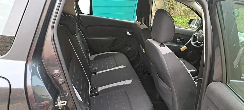 Gebraucht Dacia Logan 90 PS (66 kW) 2018 Grau Kombi