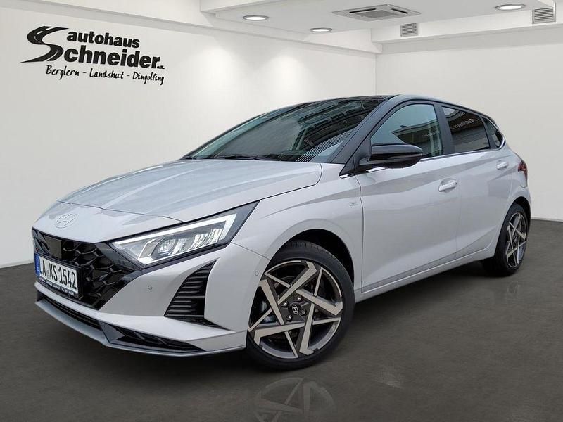 Lumen grey / phantom black Neu 2025 Hyundai i20 Prime Limousine | 26.290 € (Etwas zu teuer) - Bild 1/4