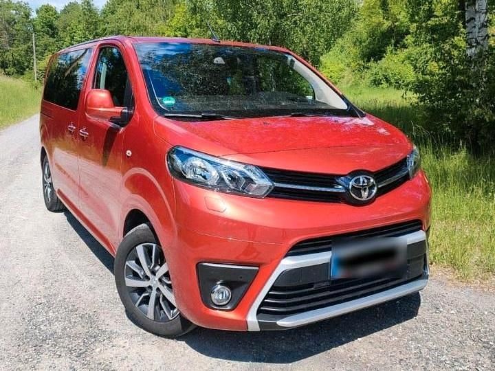 Orange Gebraucht 2018 Toyota Proace Verso Kombi | 31.500 € (Fairer Preis) - Bild 1/4