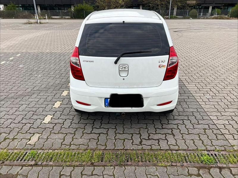 Gebraucht Hyundai i10 Classic 69 PS (50 kW) 2011 Weiß Kleinwagen
