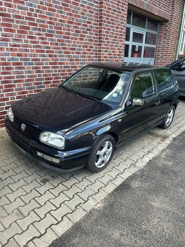 Schwarz Gebraucht 1996 VW Golf III Kleinwagen | 7.900 € (Fairer Preis) - Bild 1/4
