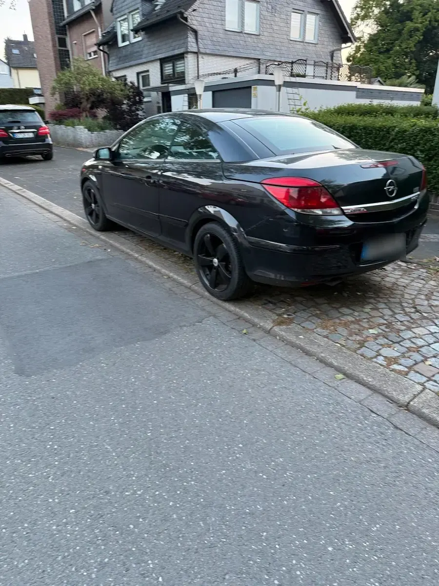 Gebraucht Opel Astra 150 PS (110 kW) 2006 Schwarz Cabrio