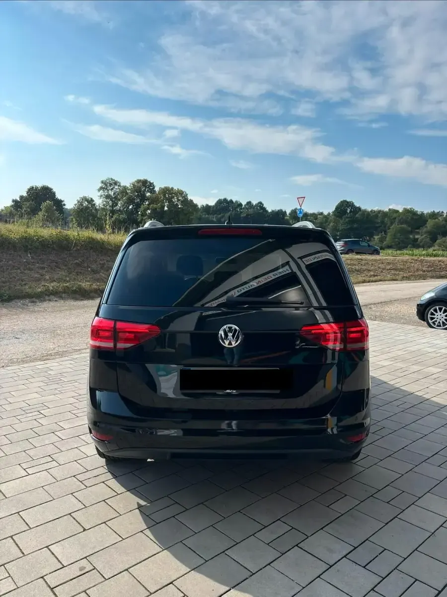 Gebraucht VW Touran 110 PS (80 kW) 2017 Schwarz Van / Kleinbus