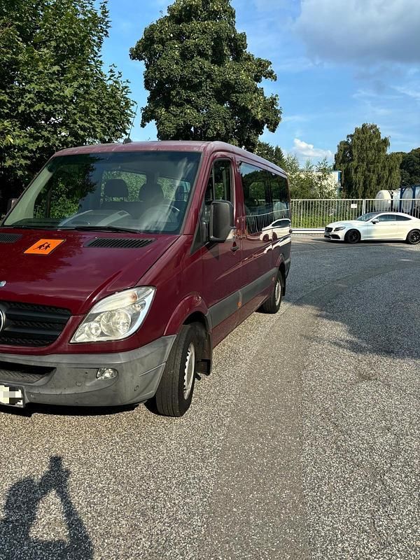 Rot Gebraucht 2011 Mercedes Sprinter Van | 9.100 € (Teuer) - Bild 1/4