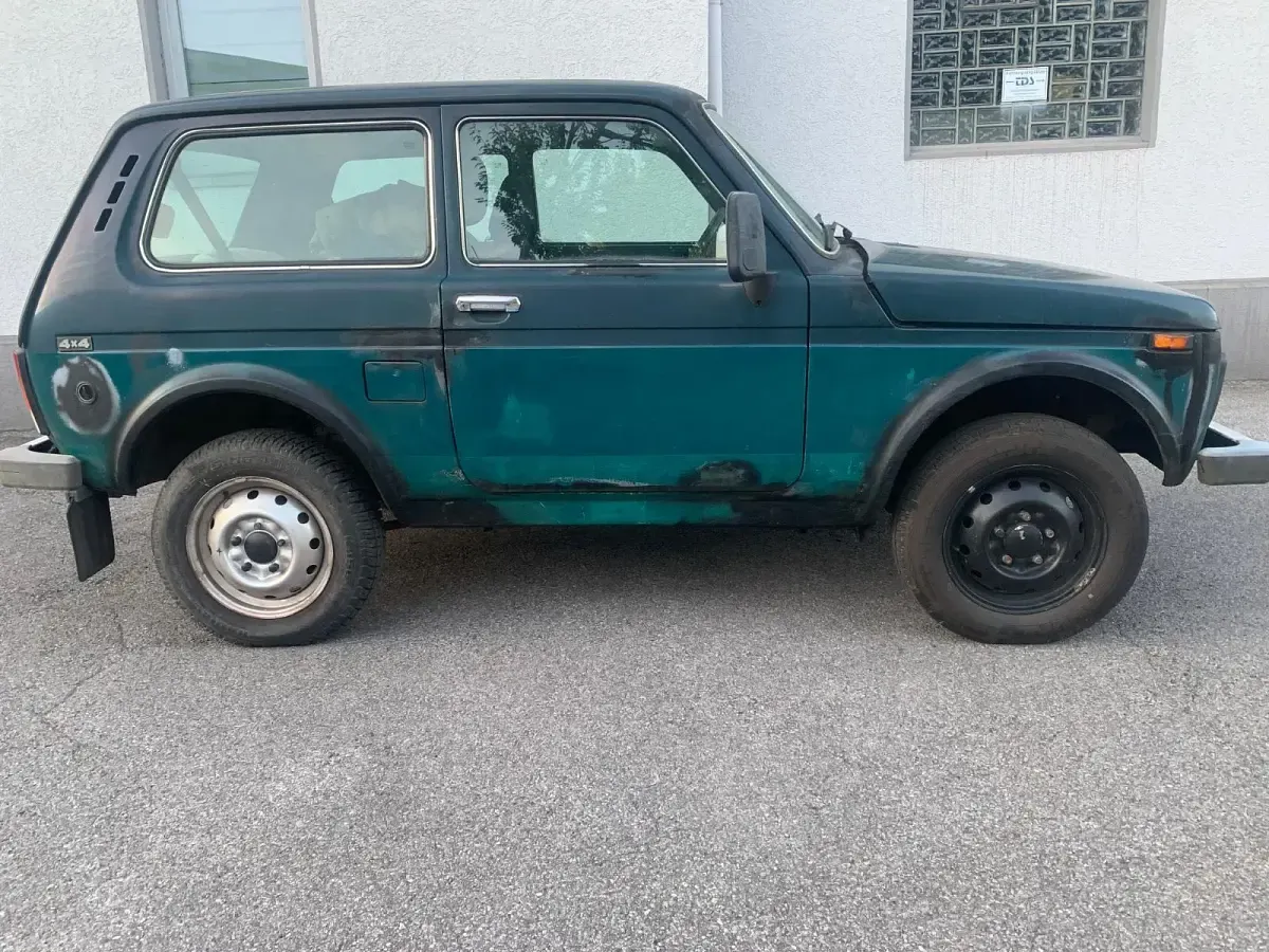 Gebraucht Lada niva 86 PS (63 kW) 2008 Grün SUV