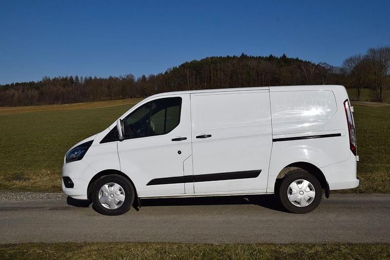 Gebraucht Ford Transit Custom Trend 131 PS (96 kW) 2021 Weiß Van / Kleinbus