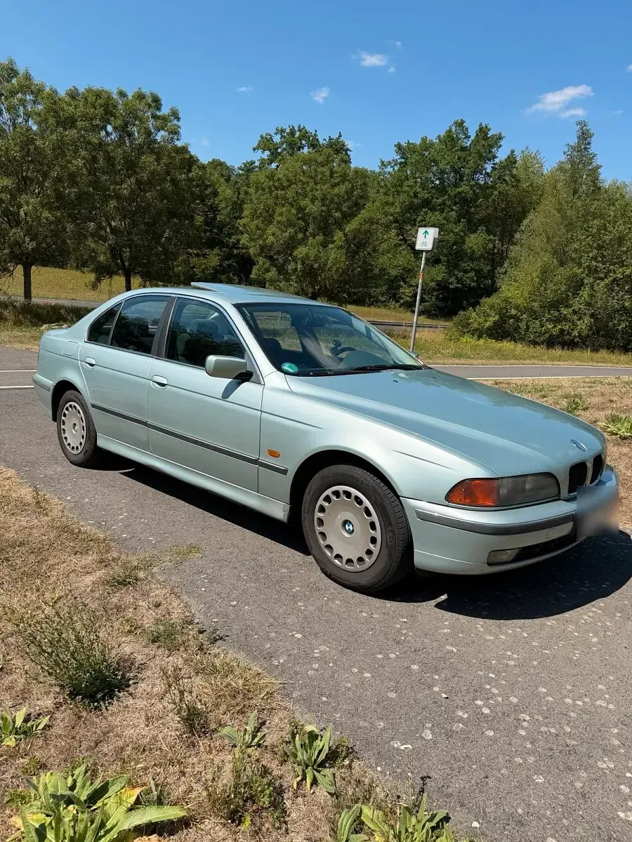 Gebraucht BMW 523 125 PS (91 kW) 1999 Grün Limousine