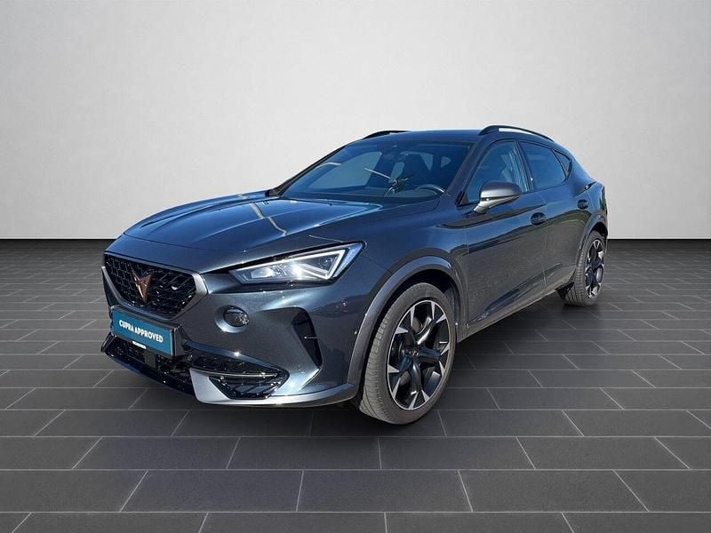 Magnetic grau metallic (metallic) Gebraucht 2024 Cupra Formentor VZ SUV | 33.980 € (Superpreis) - Bild 1/4