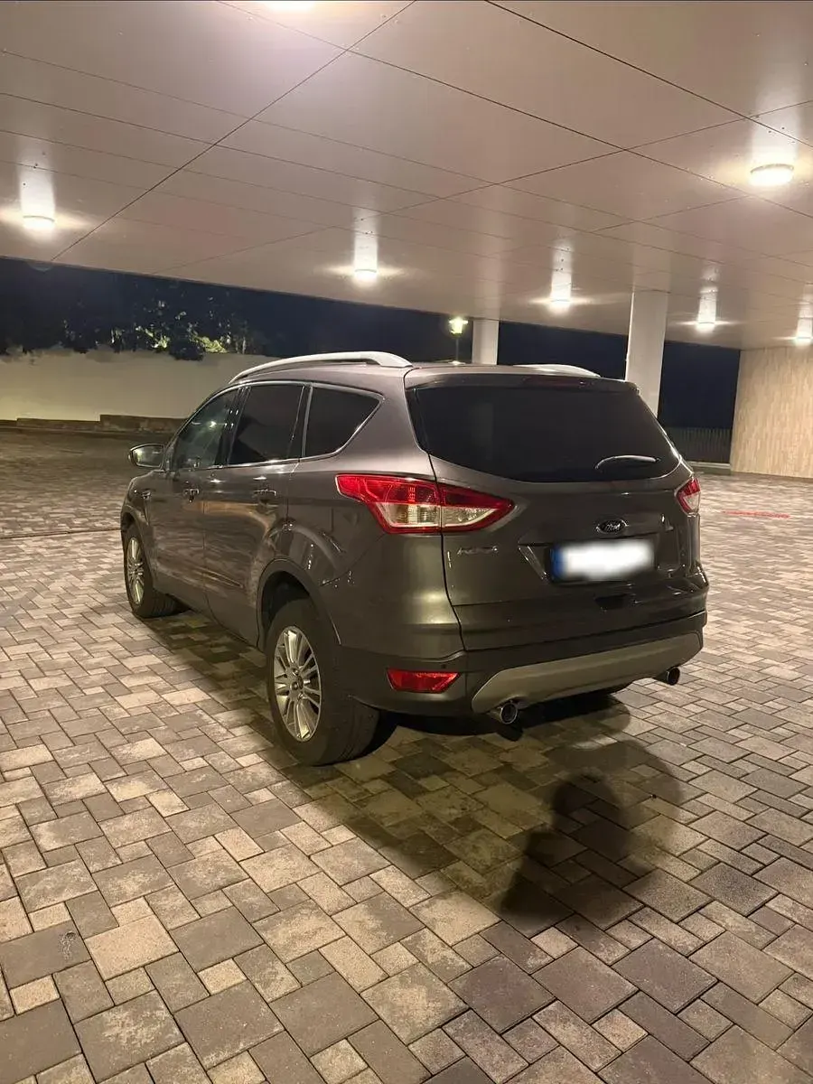 Gebraucht Ford Kuga Titanium 140 PS (102 kW) 2014 Silber SUV