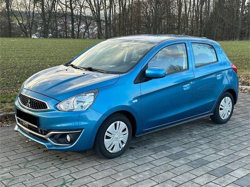 Blau Gebraucht 2017 Mitsubishi Space Star Limousine | 3.990 € (Superpreis) - Bild 1/4