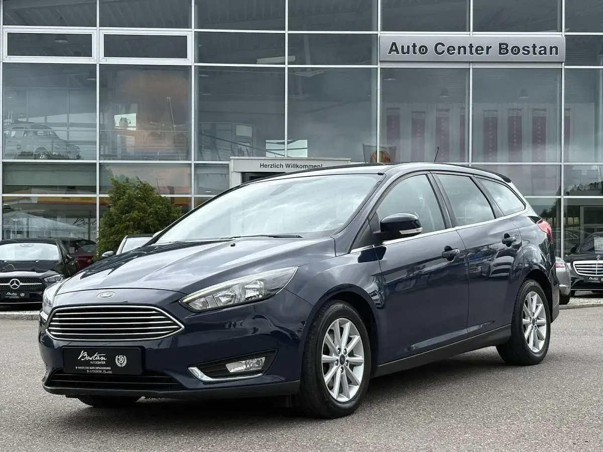 Gebraucht Ford Focus Titanium 150 PS (110 kW) 2017 Blau Kombi