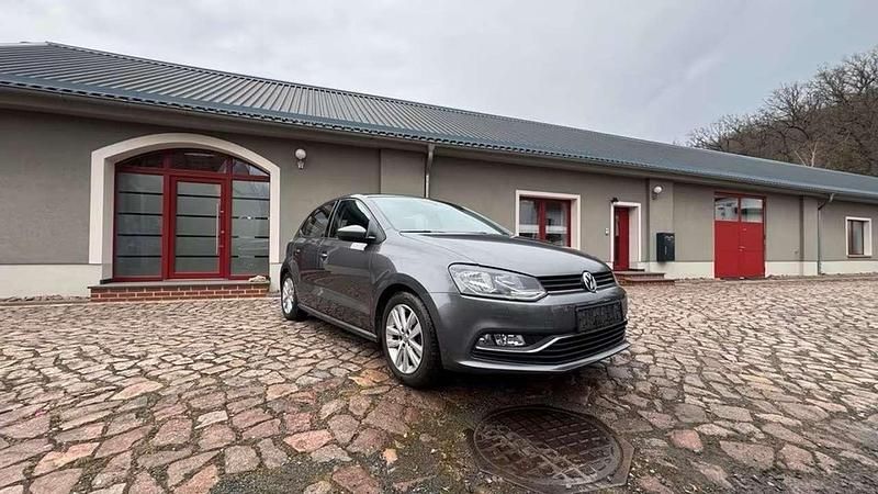 Gebraucht VW Polo Comfortline 90 PS (66 kW) 2016 Grau Limousine