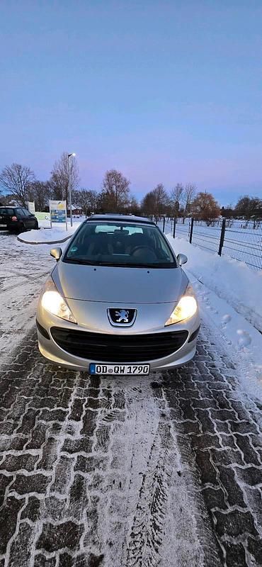 Gebraucht Peugeot 207 73 PS (53 kW) 2006 Grau Limousine