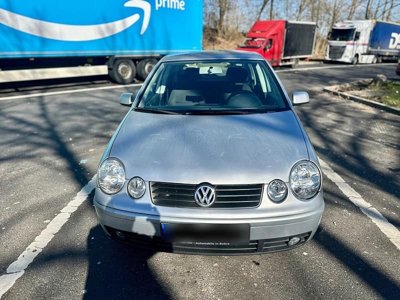 Gebraucht VW Polo 75 PS (55 kW) 2003 Silber Kleinwagen