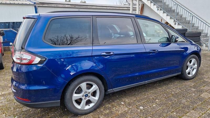 Gebraucht Ford Galaxy Titanium 179 PS (131 kW) 2016 Blau Van / Kleinbus