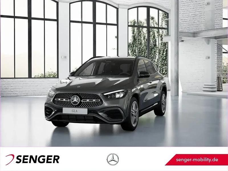 Gebraucht Mercedes GLA200 AMG line 163 PS (119 kW) 2024 Lack mountaingrau SUV