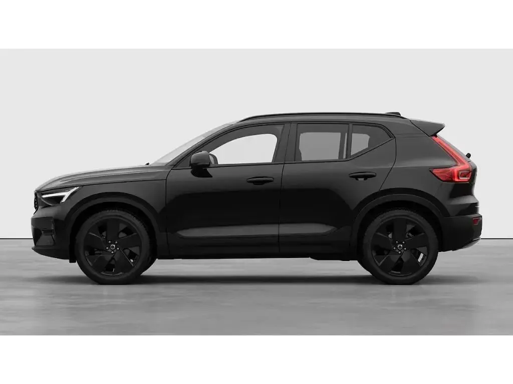 Neu Volvo XC40 Plus 163 PS (119 kW) 2026 Schwarz SUV