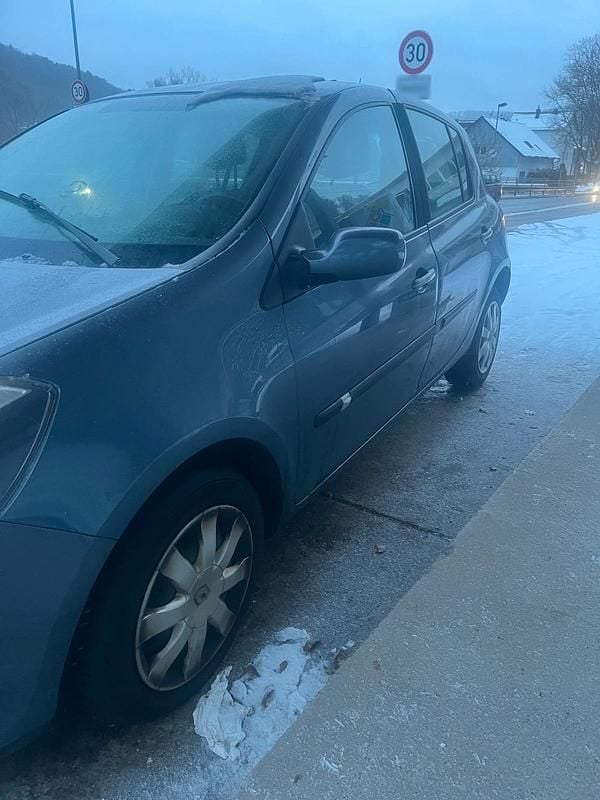 Gebraucht Renault Clio III 75 PS (55 kW) 2007 Grau Kleinwagen