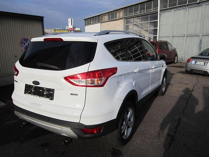 Gebraucht Ford Kuga Business Edition 120 PS (88 kW) 2016 Weiß SUV