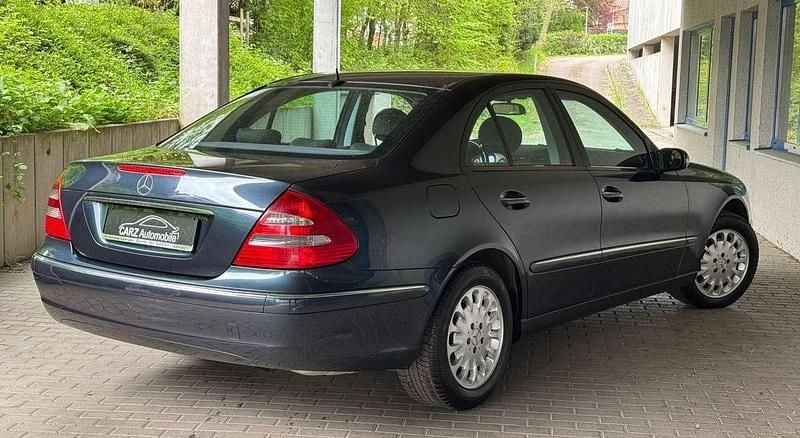 Gebraucht Mercedes E270 Elegance 177 PS (130 kW) 2004 Blau Limousine