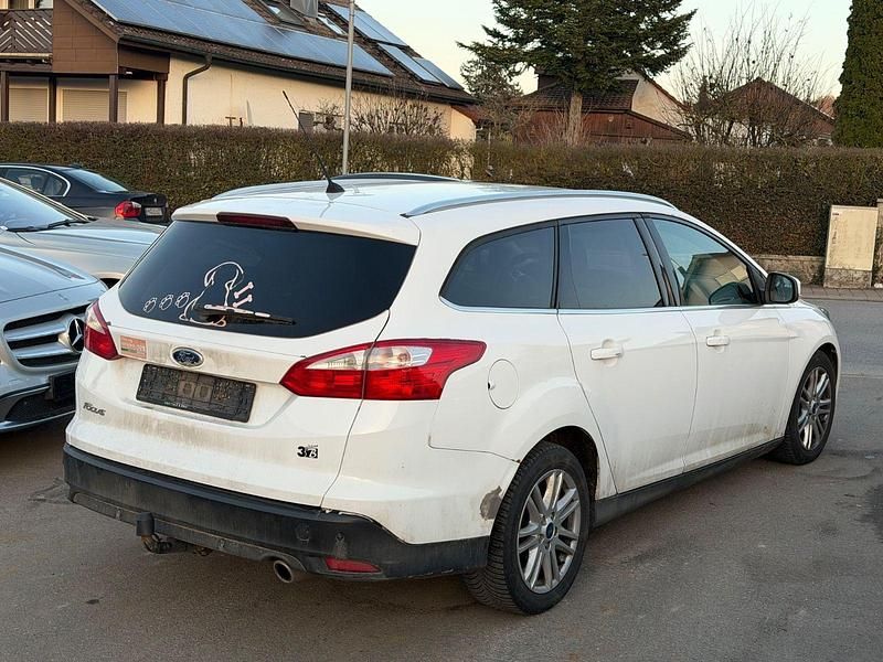 Gebraucht Ford Focus Titanium 163 PS (119 kW) 2014 Weiß Kombi