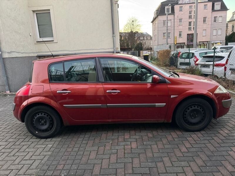 Gebraucht Renault Mégane II Dynamique 135 PS (99 kW) 2003 Rot Limousine