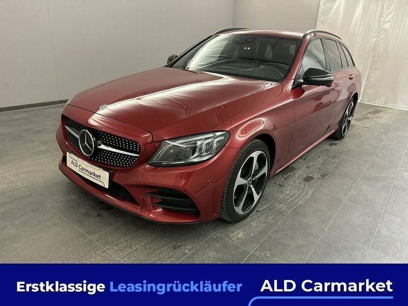 Rot Gebraucht 2021 Mercedes C300e AMG line Kombi | 26.480 € (Guter Preis) - Bild 1/4