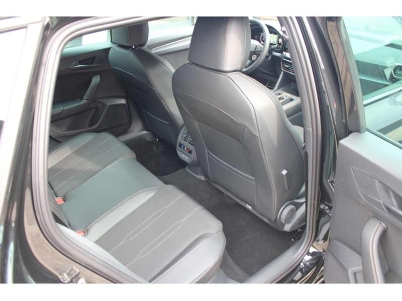 Gebraucht Cupra Leon 150 PS (110 kW) 2025 Midnight schwarz Kombi