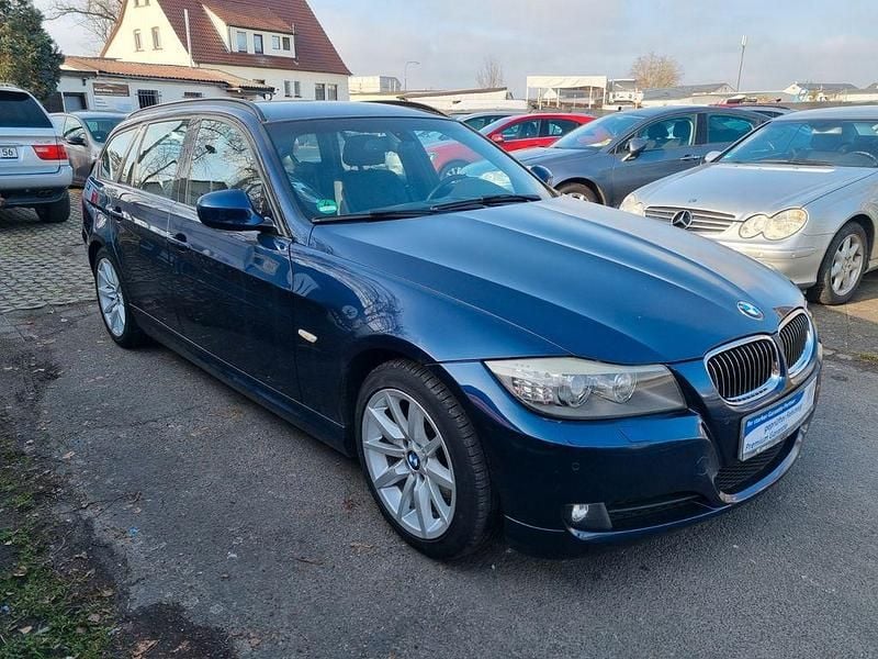 Gebraucht BMW 325 Exclusive 218 PS (160 kW) 2011 Blau Kombi