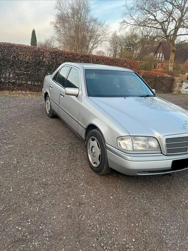 Gebraucht Mercedes C220 150 PS (110 kW) 1993 Limousine