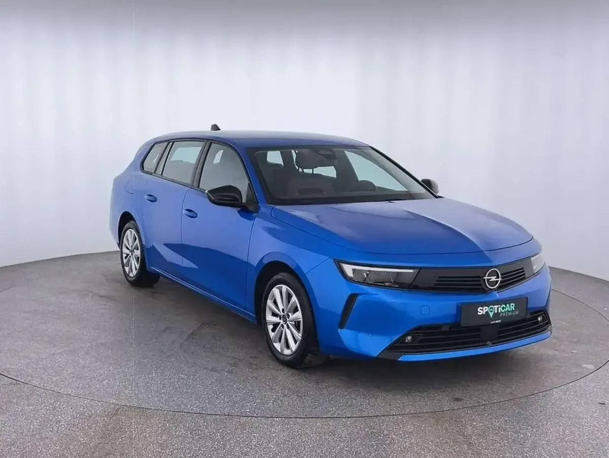 Gebraucht Opel Astra Enjoy 131 PS (96 kW) 2023 Blau Kombi