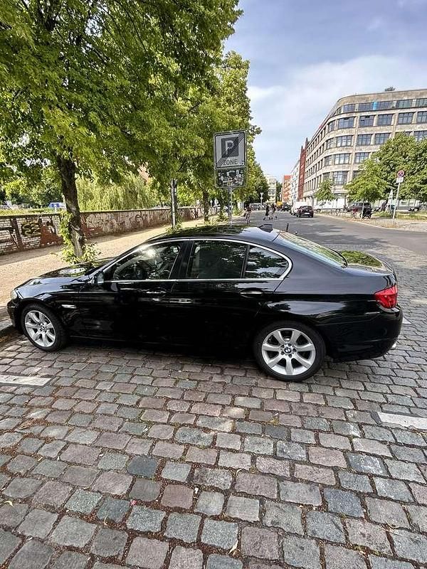 Gebraucht BMW 528 258 PS (189 kW) 2010 Schwarz Limousine