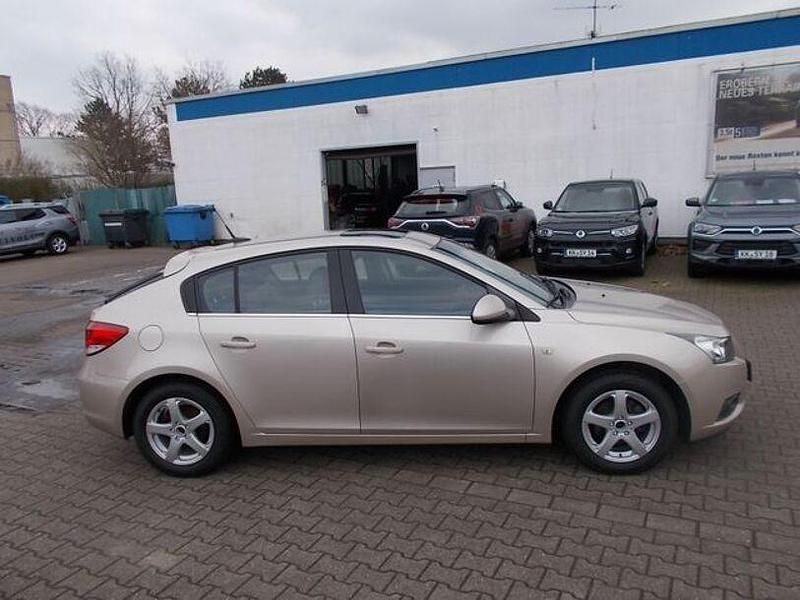 Gebraucht Chevrolet Cruze LTZ 141 PS (103 kW) 2012 Beige Limousine