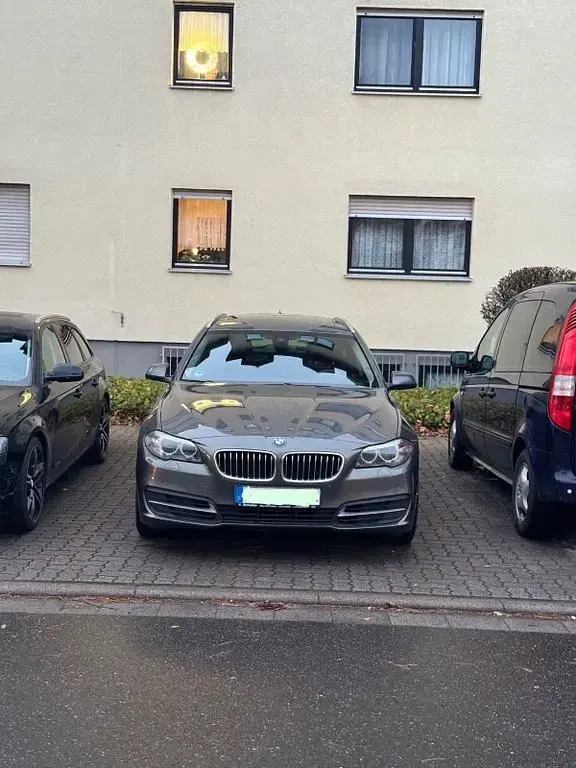 Gebraucht BMW 525 218 PS (160 kW) 2013 Grau Kombi