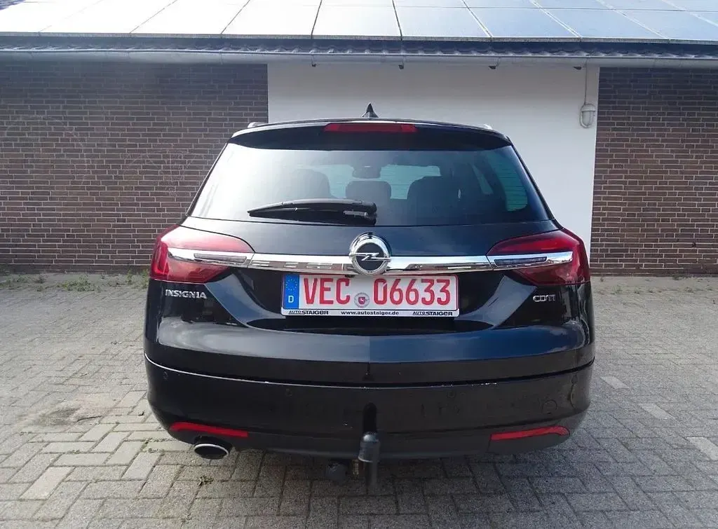 Gebraucht Opel Insignia Innovation 170 PS (125 kW) 2017 Schwarz Kombi