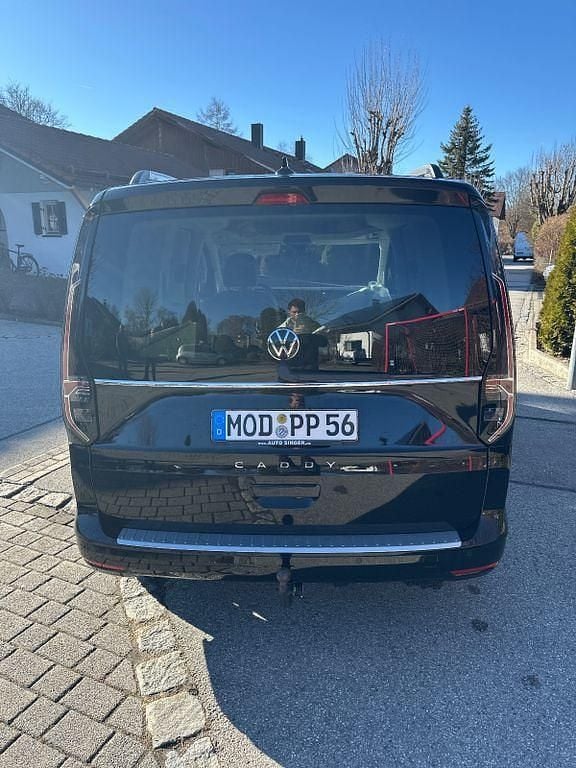 Gebraucht VW Caddy Style 114 PS (83 kW) 2024 Schwarz Van / Kleinbus