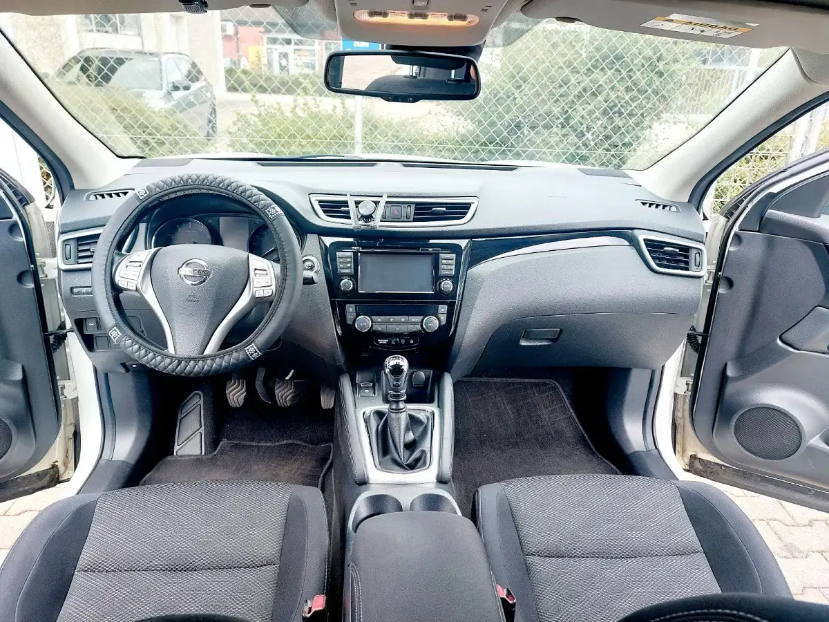 Gebraucht Nissan Qashqai 116 PS (85 kW) 2017 Weiß SUV
