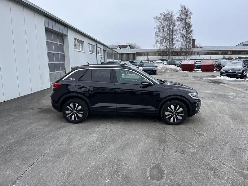 Gebraucht VW T-Roc Goal 150 PS (110 kW) 2025 Deep black SUV