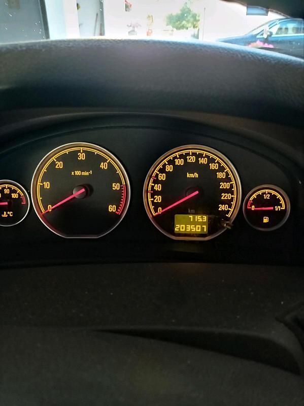 Silber Gebraucht 2007 Opel Vectra Kombi | 1.500 € (Guter Preis) - Bild 1/4
