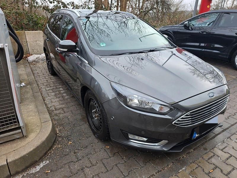 Gebraucht Ford Focus Trend 120 PS (88 kW) 2017 Andere farben Kombi