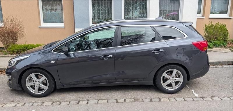 Gebraucht Kia ProCeed 135 PS (99 kW) 2017 Grau Kleinwagen