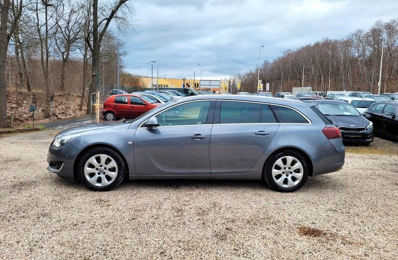 Gebraucht Opel Insignia 170 PS (125 kW) 2015 Karbon silber/shiny grey (m2) Kombi
