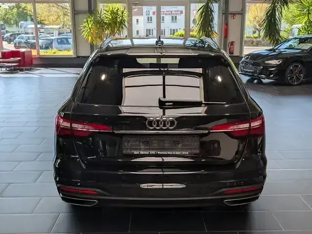 Gebraucht Audi A4 204 PS (150 kW) 2022 Schwarz Kombi
